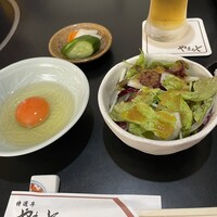 肉の山本 - 卵が美味しそうな色♪