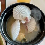 福祉健康保養センター つがる富士見荘 - ホタテの貝殻入りのお味噌汁