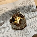 パンやきどころ RIKI - クランベリーとクルミのフロマージュ ¥320