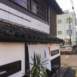 こほりや - 『うどんこどん』さんも中々の人気なようで