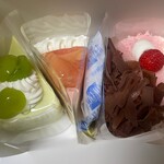 銀座コージーコーナー - 料理写真:シャインマスカット、白桃、ガトーショコラ、いちご