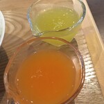 카지츠토 코오리 이와사와 히로시마점 - 붉은 과육과 청색 과육의 멜론 맛의 차이가 확실하게 느껴지나요?