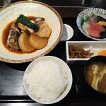 錦糸町 高はし - ぶり大根煮