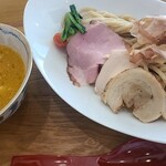 結まる - 味玉濃厚とり白湯つけ麺