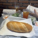 Banh Mi Huynh Hoa - 