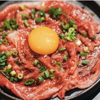 大人気の黒毛和牛の炙り肉寿司を低価格でご提供♪