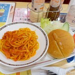 コメダ珈琲店 - 料理写真:2023年8月　「喫茶の王道」ナポリタン【税込1000円】えっ！何この少なさ！( ﾟДﾟ)パン系はボリュームあるのに～