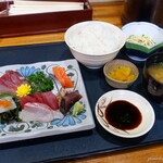 丸己 - 2023年9月　お造り定食【税込980円】評判のやつ