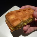 エール・エル - ☆ふわっとしたワッフル生地ですね☆