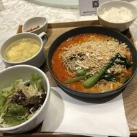 御膳房 六本木店 - 本格汁なし担々麵ランチセット