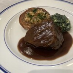 ミヤタ - 料理写真:牛ほほ肉の赤ワイン煮込み　八丁味噌風味