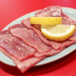 焼肉 フジサン - ２０２４年９月再訪：生タン塩☆