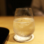 富小路 やま岸 - ミネラルウォーター（ガス入り）