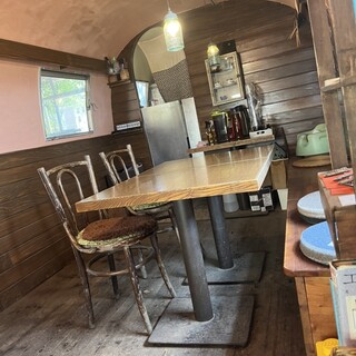 トレーラーcafe 銀色_2