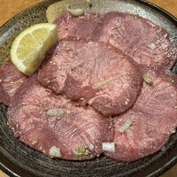 ホルモン焼肉 富や 栄店 - 