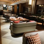 THE-MOMENT GRILL&DINING - 豪華列車の食堂車をイメージ