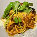 THE-MOMENT GRILL&DINING - 黒毛和牛とオニオンのボロネーゼ　大阪大源味噌の香り