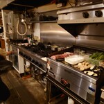 キャトルラパン 北梅田 - カウンター席から厨房