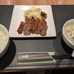 牛たん 仙台牛 伊勢屋 - 