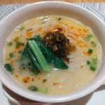 fu-fu shisen - 有機高菜と魚介の薬膳白湯湯麺