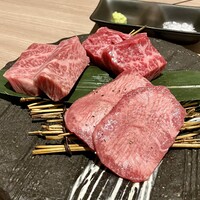 近江うし 焼肉 にくTATSU 青山本店 - 