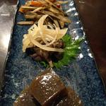 炭火焼鳥 どん - おばんざいの盛り合せ