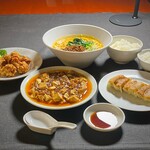 チャイナグリル マダムシェンロン 広島 - 