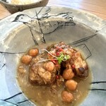 カルティベイト - 本日の一品　角煮とひよこ豆の塩麹煮込み