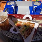 キャプテンフックス・ギャレー - シーフードピザセット＆アップルティーソーダ