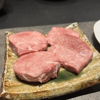 肉 希々 - 