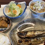 もつ煮 こえど酒場 大福 - 小鉢多数