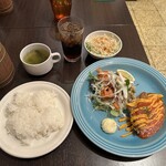 洋食キッチン シャトー - 【2024.9.13(金)】ハーフトマトチキン＆スモークサーモン（並盛）950円