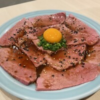 Uomi - 黒毛和牛のユッケ　1800円