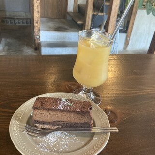 ROOM2 COFFEE&ROASTER_1