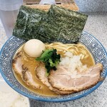中華そば土屋商店 - 　　　濃厚魚介豚骨シリーズ第一弾　　　　　　　　　家系らーめん950円　肉増し150円
