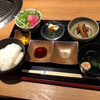 柳橋焼にく わにく - 