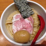 煮干中華そば 鈴蘭 - チャーシューというより生ハムに近いです！