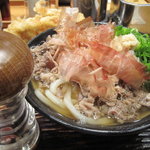 うどん 丸香 - 肉うどん　胡椒でまた違う味わいに・・・