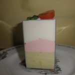 スイート オン テーブル - バジル・トマト・チーズクリームのムース