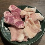 焼肉・ホルモンバル　Bovin - タン元&シマチョウ