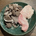 焼肉・ホルモンバル　Bovin - センマイ&シビレ