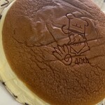 焼きたてチーズケーキ りくろーおじさんの店 JR新大阪駅中央口店 - 