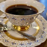 可否屋 葡瑠満 - 大倉陶園の「スイート大倉陶園の「スイートメモリーシリーズ」のカップ&ソーサー