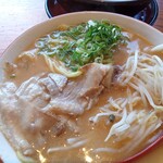 豚旨 うま屋 ラーメン 名北店 - みそラーメン