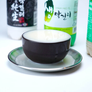 マッコリや韓国焼酎など、本格料理と楽しむ多彩なドリンク◎