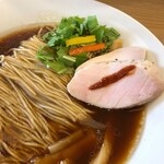 めん処 きよ洲 - ふすま入りの細麺がキレイにたたまれてます！
