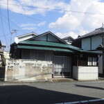 コロムビア - 市営無料駐車場までの細い道