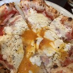 PIZZA17 - クアトロフォルマッジ