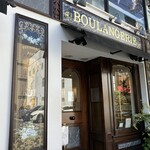 パティスリー・パリセヴェイユ - 店頭-店構えから素敵です