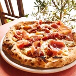 薪窯Pizza ピッチュ - 料理写真: